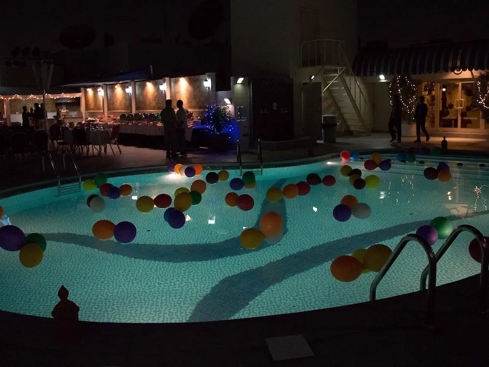 Avari Dubai Hotel