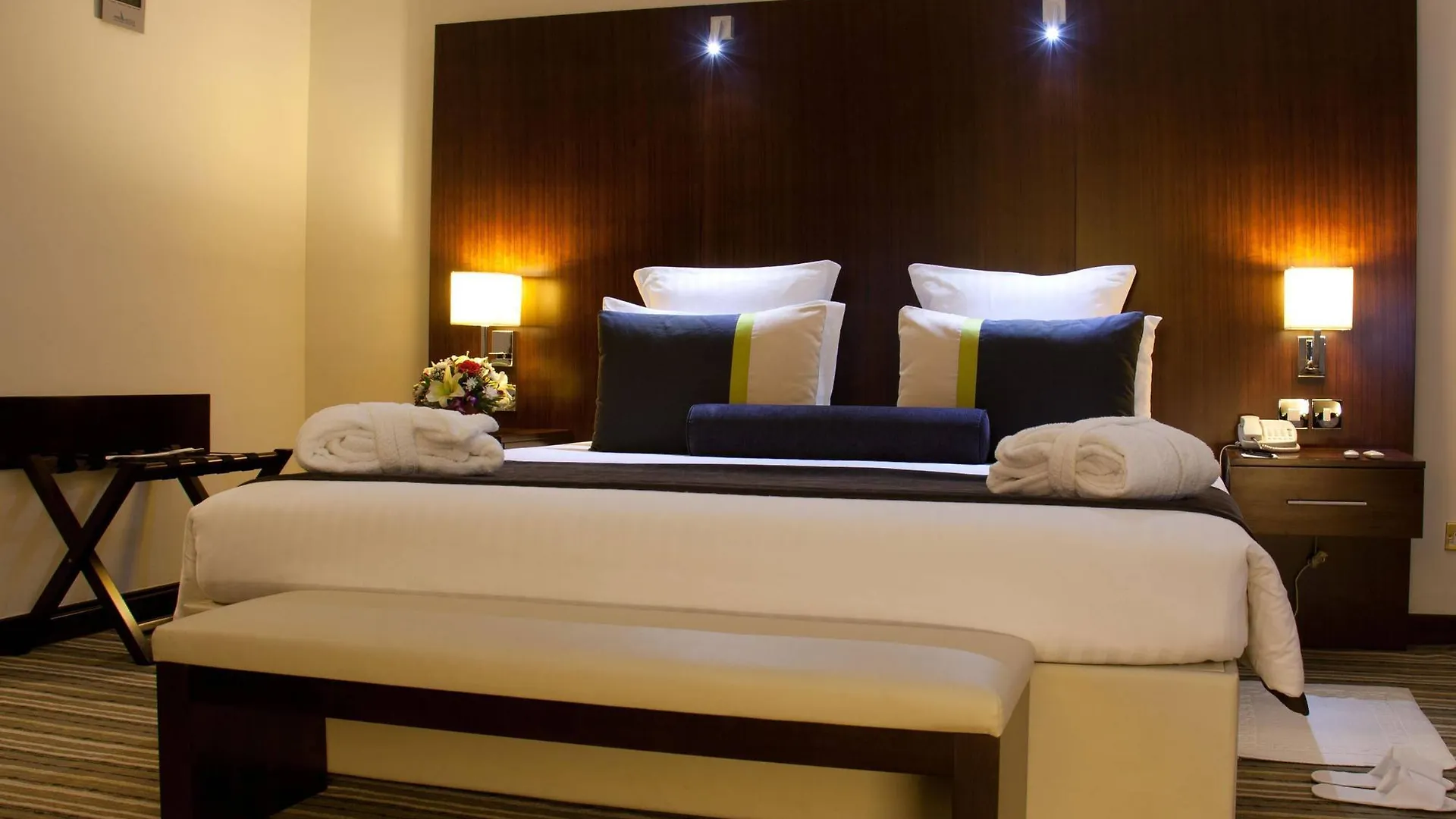 Avari Dubai Hotel
